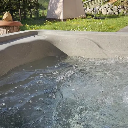 Hot Tub And Sauna With Garden Views And Near Gondola Ferienhaus *