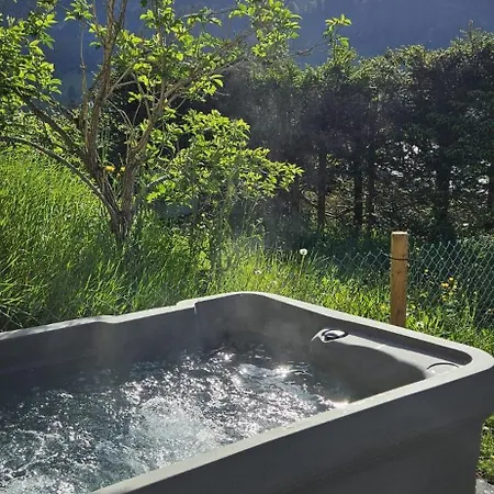 Hot Tub And Sauna With Garden Views And Near Gondola Ferienhaus Diemtigen